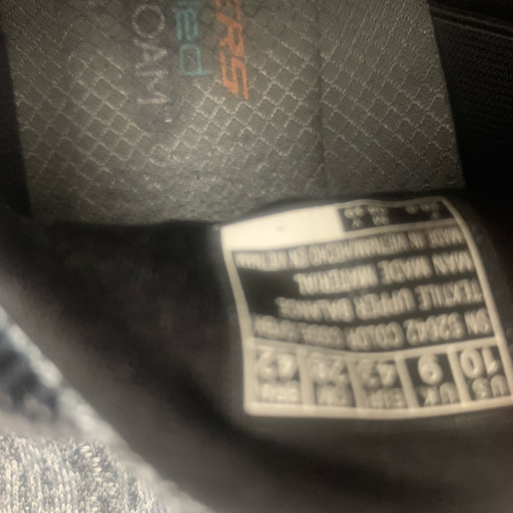 Sketcher Memory Foam Sneakers Size 10 - image 5